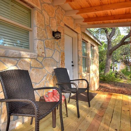 Cabins At Flite Acres - Mockingbird Cabin Wimberley Esterno foto